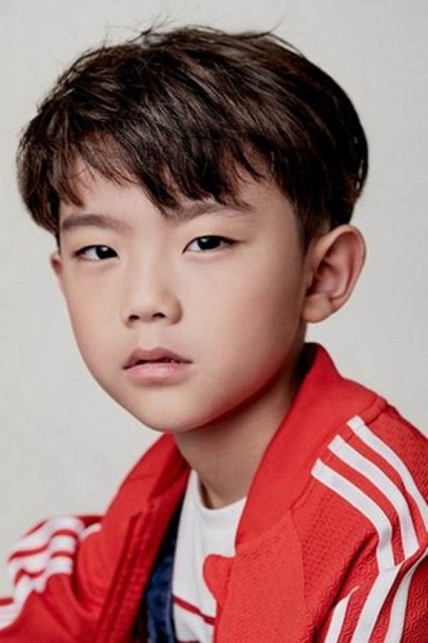 Choi Yoon Woo (최윤우 2014)