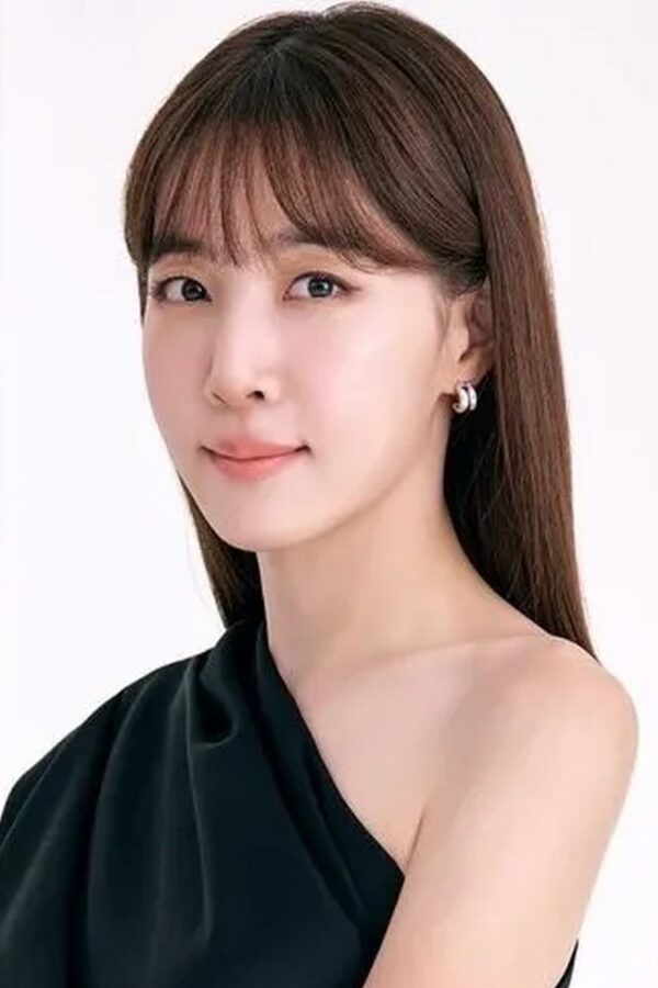 Kim Ea Na (김이나 1979)