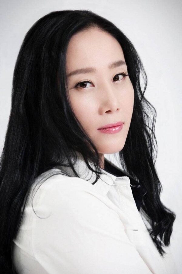 Kim Young Hee (김영희 1972)